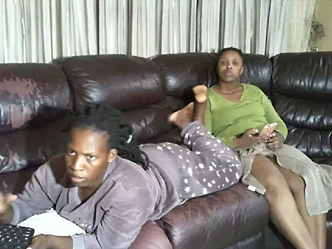 Caramel-goddess18 online show from March 2026 07:25:01 PM