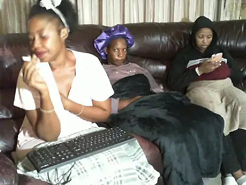 Caramel-goddess18 online show from March 2026 08:16:01 AM
