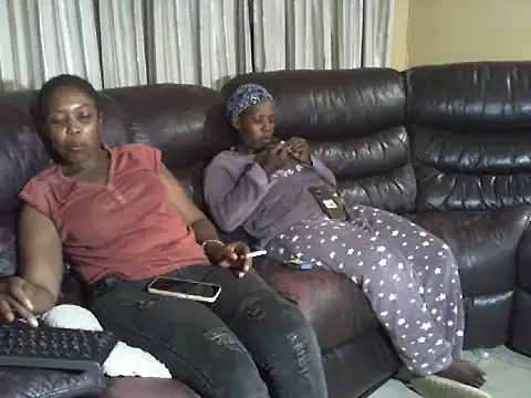 Caramel-goddess18 online show from February 2026 08:50:02 PM