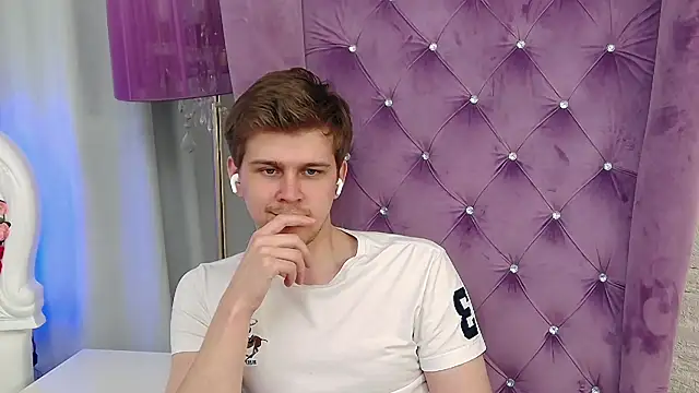 NickJohnas online show from April 2026 07:07:02 PM