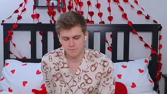 Snapshot of NickJohnas chatting on February 2026 01:33:02 PM NickJohnas online show from February 2026 01:33:02 PM