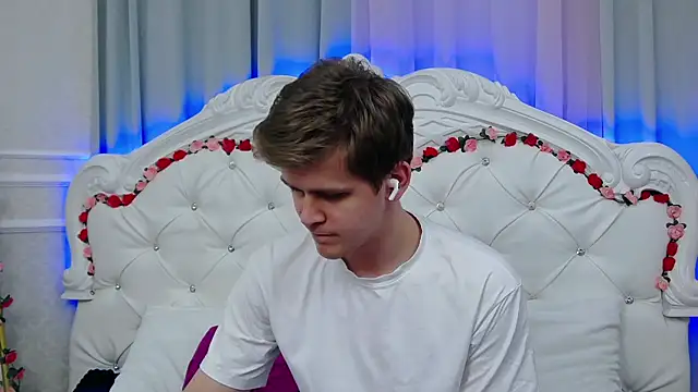 NickJohnas online show from April 2026 08:20:02 PM