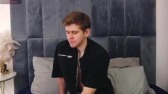 Snapshot of NickJohnas chatting on February 2026 04:11:01 AM NickJohnas online show from February 2026 04:11:01 AM