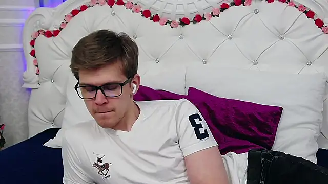 NickJohnas online show from April 2026 06:44:02 PM