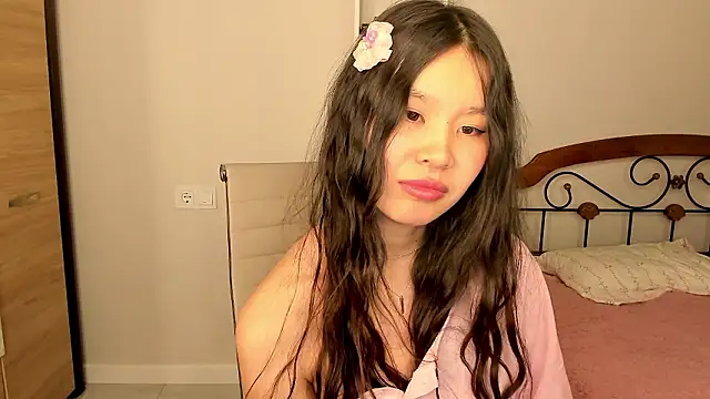 amiya cute online show from March 2026 02:39:01 PM