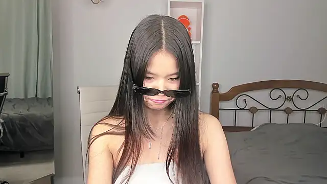 amiya cute online show from February 2026 03:43:01 PM