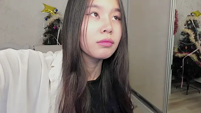 amiya cute online show from December 2025 12:27:02 PM