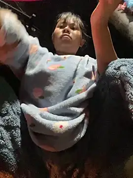 Nika-be online show from April 2026 11:00:01 PM