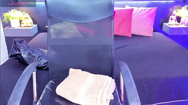 arcangel harris online show from April 2026 07:07:02 PM