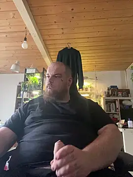 YoursxTruly online show from February 2026 03:14:01 PM