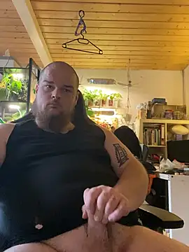 YoursxTruly online show from January 2026 01:14:01 PM