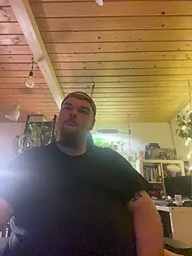 YoursxTruly online show from February 2026 07:32:02 PM