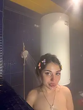 SilkyMira online show from April 2026 05:38:01 PM