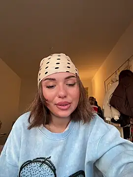 Snapshot of SilkyMira chatting on January 2026 02:53:01 PM SilkyMira online show from January 2026 02:53:01 PM