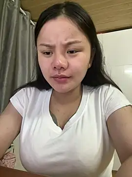 Snapshot of leo-kitty chatting on April 2026 02:57:01 PM leo-kitty online show from April 2026 02:57:01 PM