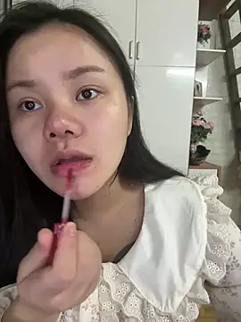 Snapshot of leo-kitty chatting on April 2026 01:39:01 PM leo-kitty online show from April 2026 01:39:01 PM