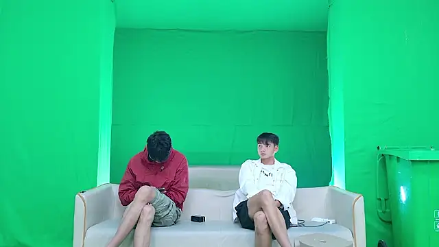 Snapshot of yujiannanpu chatting on March 2026 07:33:01 AM yujiannanpu online show from March 2026 07:33:01 AM