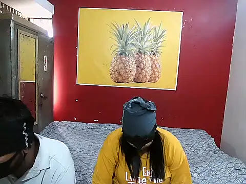 Lovelycouple25 online show from February 2026 06:20:01 AM