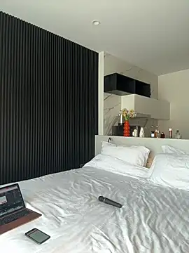 SunnyShiney online show from February 2026 09:09:02 AM