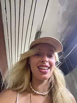SunnyShiney online show from May 2026 01:47:02 PM