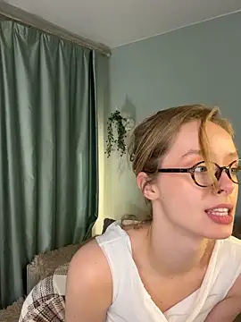 SunnyShiney online show from December 2025 10:20:01 AM