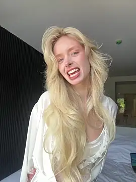 SunnyShiney online show from February 2026 02:53:02 AM