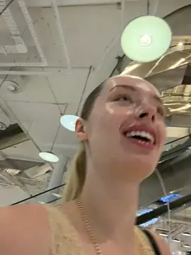 SunnyShiney online show from July 2026 04:18:01 PM