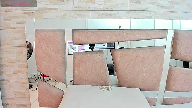 Snapshot of chloe_cortez chatting on December 2025 10:15:02 AM chloe cortez online show from December 2025 10:15:02 AM