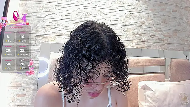 Snapshot of chloe_cortez chatting on January 2026 10:41:02 AM chloe cortez online show from January 2026 10:41:02 AM