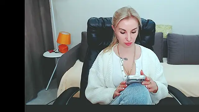 Hanna--Sweet online show from April 2026 11:14:01 AM