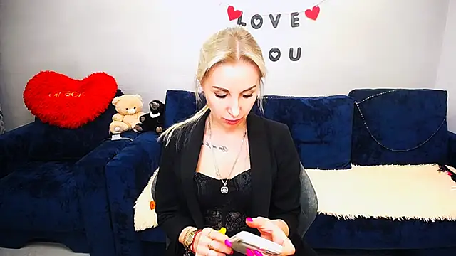 Hanna--Sweet online show from April 2026 10:44:01 AM