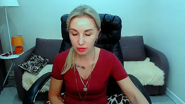 Snapshot of Hanna--Sweet chatting on July 2026 03:16:02 PM Hanna--Sweet online show from July 2026 03:16:02 PM