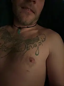 Manu1983el01 online show from March 2026 06:28:02 PM