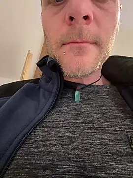 Manu1983el01 online show from February 2026 10:48:02 AM