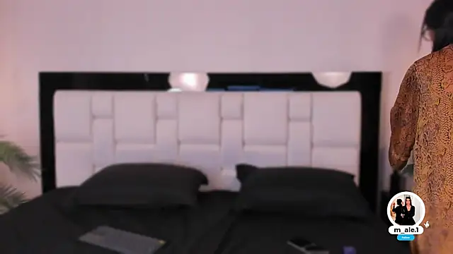 Snapshot of Avy_rose chatting on January 2026 12:11:02 PM Avy rose online show from January 2026 12:11:02 PM