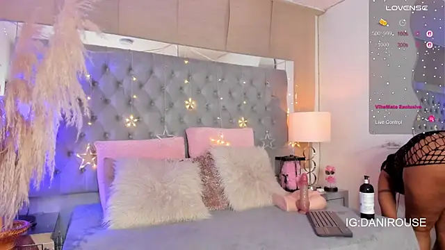 Danirouse online show from January 2026 03:43:01 AM