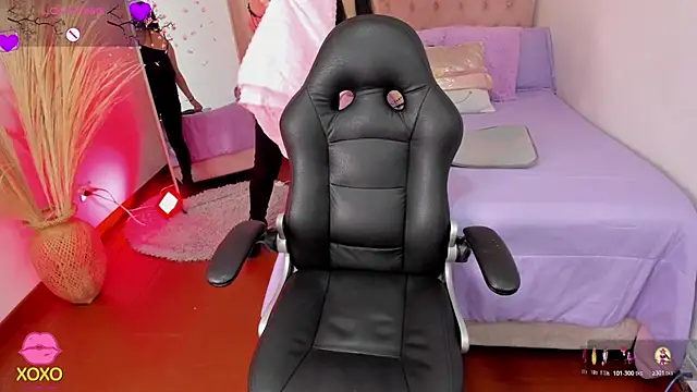 Isa Emm online show from December 2025 07:50:01 PM