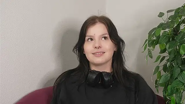 LesleyManire online show from December 2025 10:53:02 AM