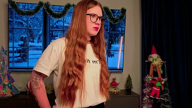 Snapshot of ArlineFarone chatting on December 2025 06:18:02 AM ArlineFarone online show from December 2025 06:18:02 AM