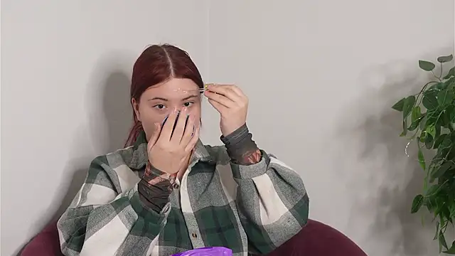 CoralWulf online show from December 2025 08:51:02 AM