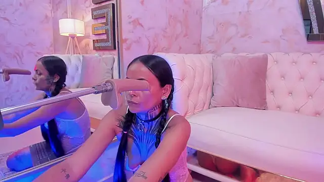 Snapshot of cheekybitch_ chatting on December 2025 03:22:02 AM cheekybitch online show from December 2025 03:22:02 AM