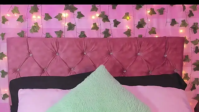 Ayla-marttinez online show from February 2026 01:47:01 AM