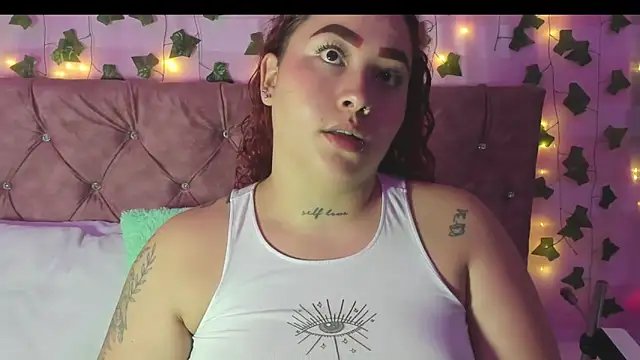 Ayla-marttinez online show from February 2026 12:45:01 AM