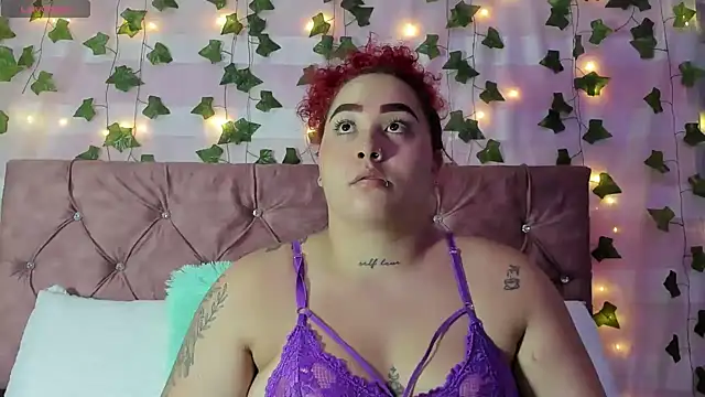 Ayla-marttinez online show from April 2026 12:36:02 AM