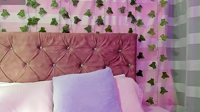 Ayla-marttinez online show from March 2026 12:22:02 AM