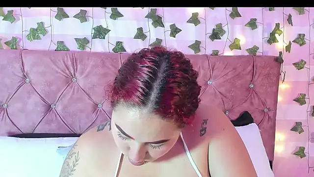 Ayla-marttinez online show from February 2026 01:38:01 AM