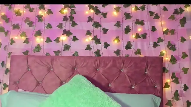 Ayla-marttinez online show from February 2026 01:18:02 AM