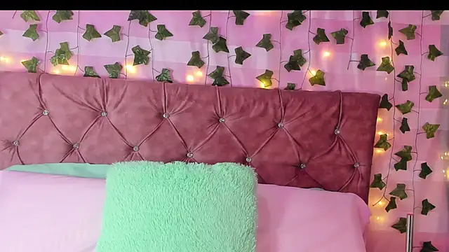 Ayla-marttinez online show from February 2026 02:11:01 AM