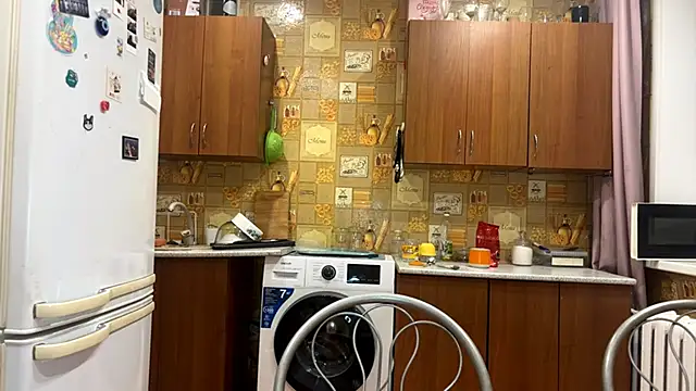 DiedraGlackin online show from December 2025 05:17:02 PM