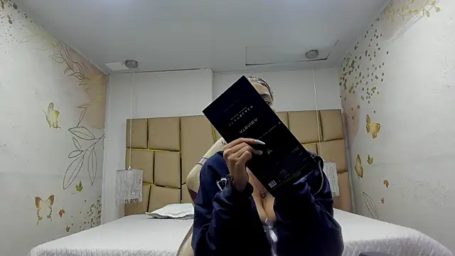 Jadde Greyy  online show from January 2026 02:48:02 AM